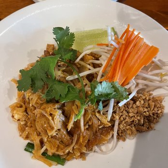 Chai Yo Thai Cuisine - Veggie chicken pad thai - Thai Near Me - San Mateo, California