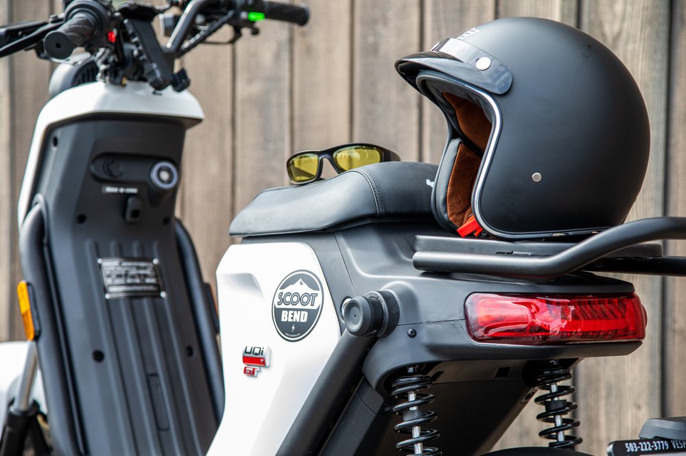 SCOOT BEND Updated May 2024 17 Photos 51 NW Greenwood Ave, Bend