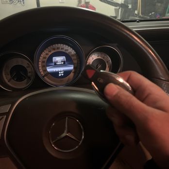 24/7 Locksmith - Mercedes Benz key - Keys & Locksmiths Near Me - Orange, California