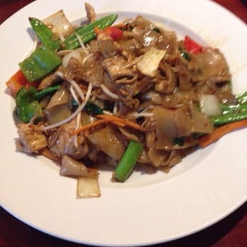 Tasty Thai - Spicy rice noodles with chicken - Thai Near Me - Liberty, Missouri Tasty Thai - Spicy rice noodles with chicken - Thai Near Me - Liberty, Missouri