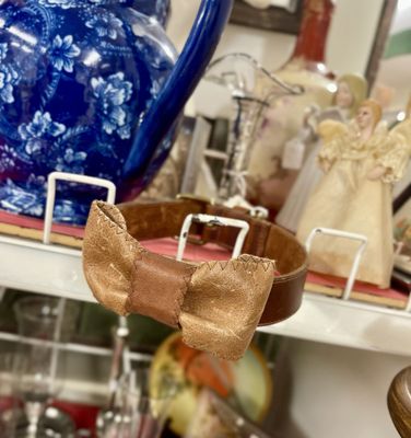 ANTIQUES MARKETPLACE by null