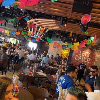 Copper Blues Rock Pub & Kitchen - Nothing but empty tables and no service?? - Bars Near Me - Doral, Florida