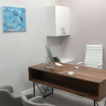 Pure OBGYN - Consultation Room - Obstetricians & Gynecologists Near Me - Brooklyn, New York Pure OBGYN - Consultation Room - Obstetricians & Gynecologists Near Me - Brooklyn, New York