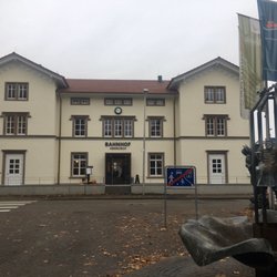 Bahnhof Oberkirch - Front zur Stadt