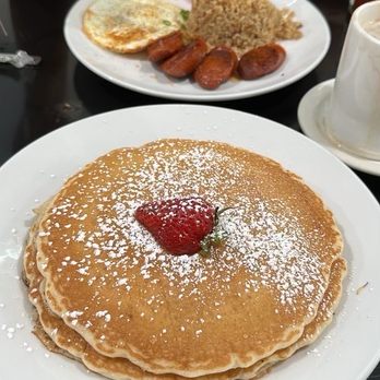 Sweet E's Cafe - Garlic fried rice, Portuguese sausage and two eggs for hot chocolate. Thank you so much give me back you up. - Cafes Near Me - Honolulu, Hawaii