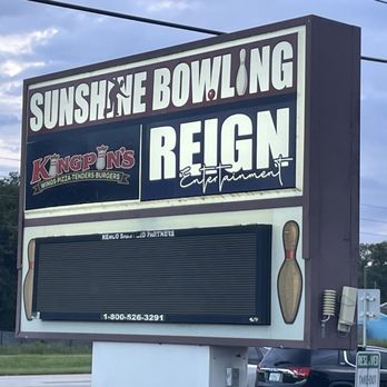 Kingpin's - Sign from the road - Chicken Wings Near Me - DeLand, Florida