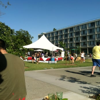 Segundo Dining Commons - Special Event: DC outside! - Cafeteria Near Me - Davis, California