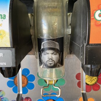Moe's Broadway Bagel - Ice cube dispenser - Bagels Near Me - Denver, Colorado Moe's Broadway Bagel - Ice cube dispenser - Bagels Near Me - Denver, Colorado