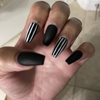 LV Nails & Spa - I was charged $25 for this "design" - Nail Salons Near Me - Henderson, Nevada