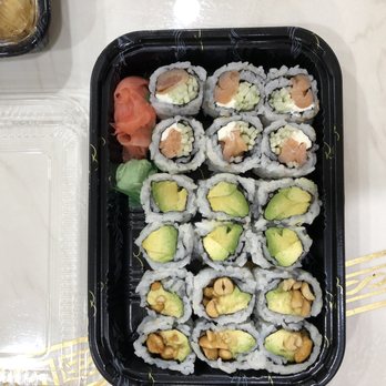 Sosaku Japanese Restaurant - Up close in the sushi - Japanese Near Me - Brooklyn, New York Sosaku Japanese Restaurant - Up close in the sushi - Japanese Near Me - Brooklyn, New York