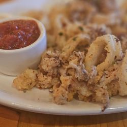 M'tucci's Italian - Calamari appetizer