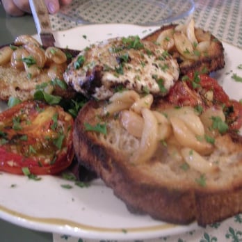 La Note - crotin de fromage de chevre cuits aux noix - French Near Me - Berkeley, California