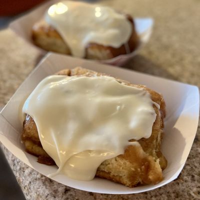Old West Cinnamon Rolls by null
