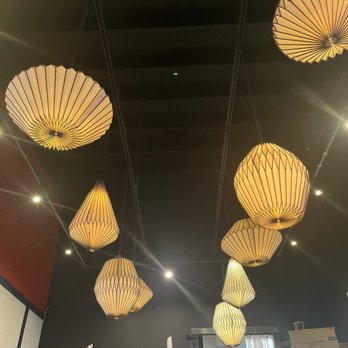 Menya le Nood - Scenery / kitchen - Ramen Near Me - Honolulu, Hawaii