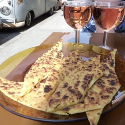 socca et rosé. socca et rosé.