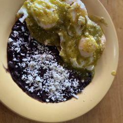 Elaina's Cafe - Huevos Rancheros