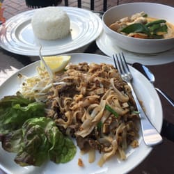 Nooms' Kitchen Thai Cuisine - Dinner..