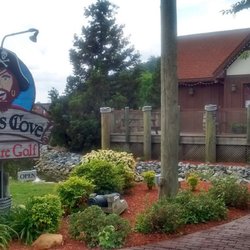 Pirate's Cove Adventure Golf