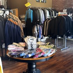 Daniel's Tuxedos and Tailor