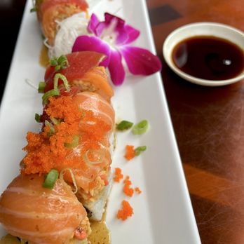 Sake Sushi - Something wrong roll: Tempura shrimp, fried softshell crab, crab, salmon tuna masago - Korean Near Me - Lompoc, California Sake Sushi - Something wrong roll: Tempura shrimp, fried softshell crab, crab, salmon tuna masago - Korean Near Me - Lompoc, California
