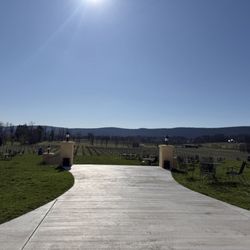 Breaux Vineyards - Front of vineyard