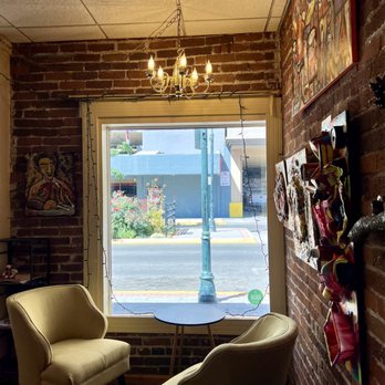 Crafted Palette - Seating by window - Coffee & Tea Near Me - Reno, Nevada Crafted Palette - Seating by window - Coffee & Tea Near Me - Reno, Nevada