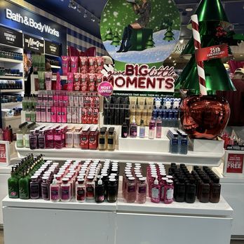 Carolina Place Mall - Bed Bath beyond - Shopping Centers Near Me - Pineville, North Carolina