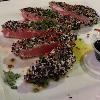 La Bodeguita Restaurant - Filete de Tuna Sésamo - Spanish Near Me - Hialeah, Florida