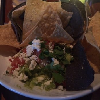 Yard House - Guac and chip appetizer - New American Near Me - Denver, Colorado