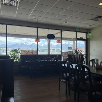 Dee Garden Thai Kitchen - Views - Thai Near Me - West Jordan, Utah