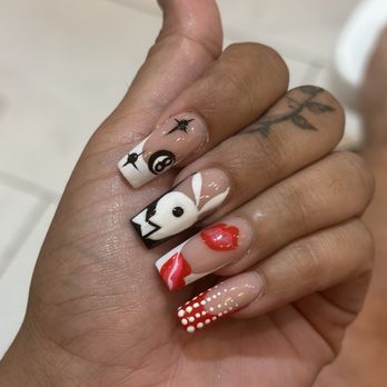 Renaissance Nails Spa - Acrylic full set with design on every finger differently - Nail Salons Near Me - New Braunfels, Texas