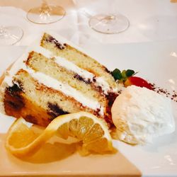 La Coquille - blueberry cake