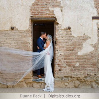 Duane Peck Wedding Photography - Photographers Near Me