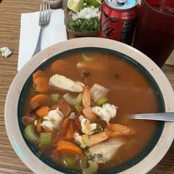 Dos Pablos - Caldo de Camaron y pescado
