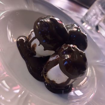 Raoul's Restaurant - French Near Me - New York, New York