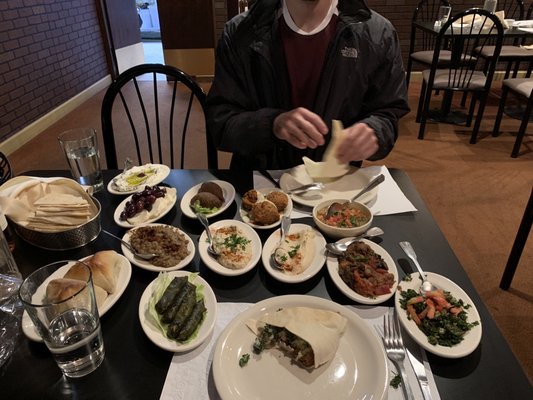 Hanna’s Middle Eastern Restaurant & Market by null