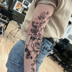 Ivy's Ink Tattoo - Tattoo
