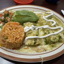 Ruben's Mexican Grill - Enchiladas Verdes De Pollo