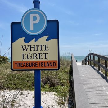 Sunshine Beach - White egret parking lot, formerly snowy egret, Sunshine Beach, North end of Treaure Island - Beaches Near Me - Treasure Island, Florida Sunshine Beach - White egret parking lot, formerly snowy egret, Sunshine Beach, North end of Treaure Island - Beaches Near Me - Treasure Island, Florida
