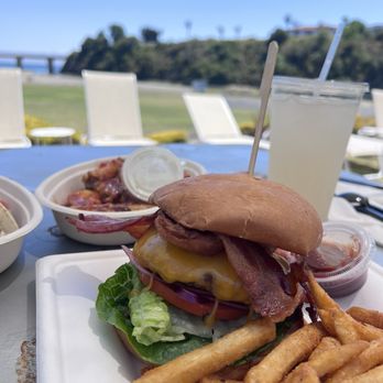 Mulligan's Restaurant - Cowboy burger - New American Near Me - Avila Beach, California