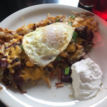 Red Hut Cafe Nevada - Red hut rosti w/ bacon, sausage, and an egg over easy - American Near Me - Stateline, Nevada Red Hut Cafe Nevada - Red hut rosti w/ bacon, sausage, and an egg over easy - American Near Me - Stateline, Nevada