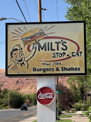 Milt's Stop & Eat by null