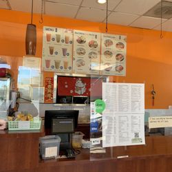 Yummy Sushi Burrito - Front counter area