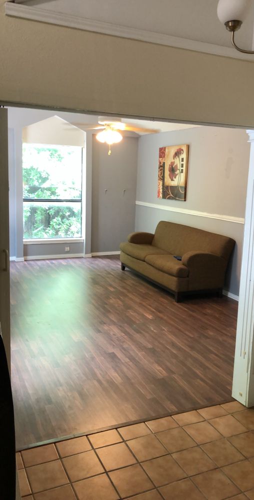 Slide of J's Custom Works