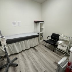 Nature Acupuncture & Herbs - Treatment Room 3 with a heated bed