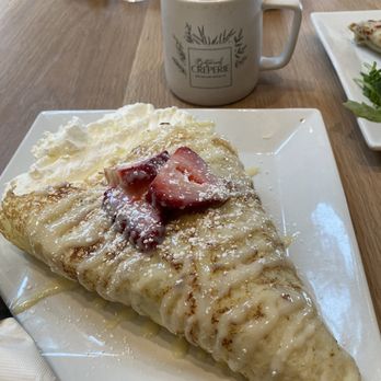 Botanical Creperie - Strawberry and crème crepe - Creperies Near Me - New Holland, Pennsylvania