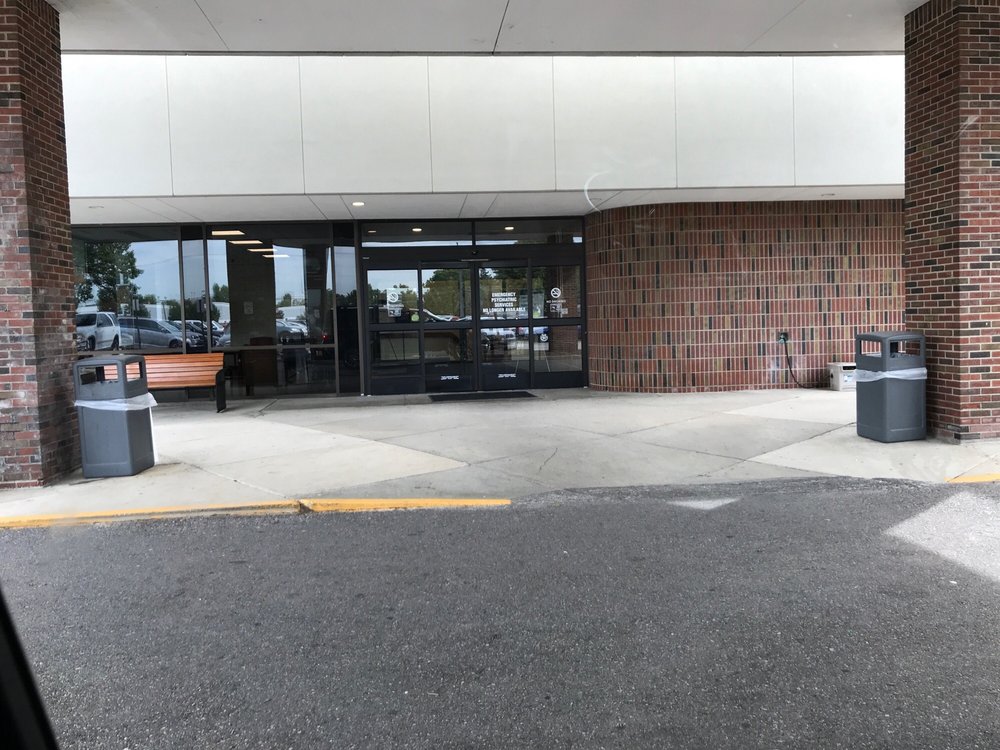 HENRY FORD HOSPITAL MT. CLEMENS Updated September 2024 11 Photos 215 N Ave, Mt