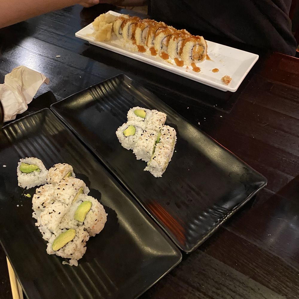 Avocado sushi , spider roll Avocado sushi , spider roll