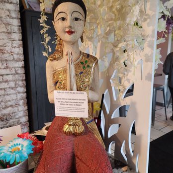 Baan Thai Bistro - Thai Near Me - Indianapolis, Indiana