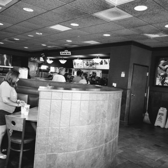 McDonald's - How busy it is at 2:35 - Burgers Near Me - Richmond, Kentucky McDonald's - How busy it is at 2:35 - Burgers Near Me - Richmond, Kentucky